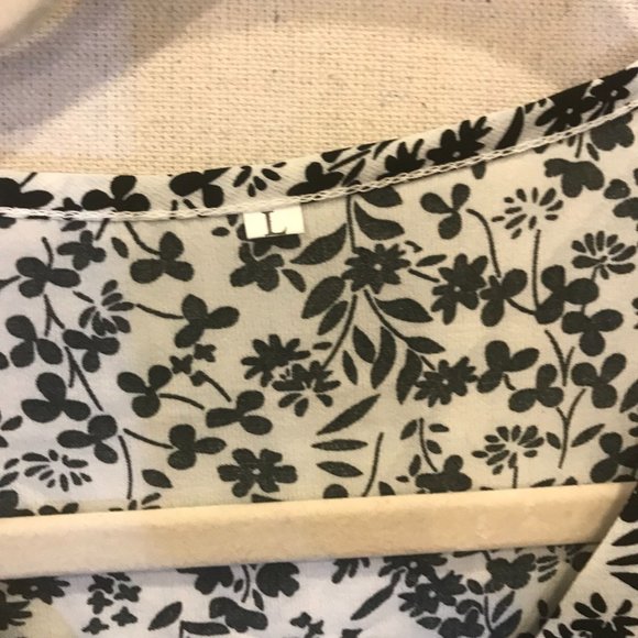 Women's Dress White with Black Floral Print Size Large New - Picture 4 of 7